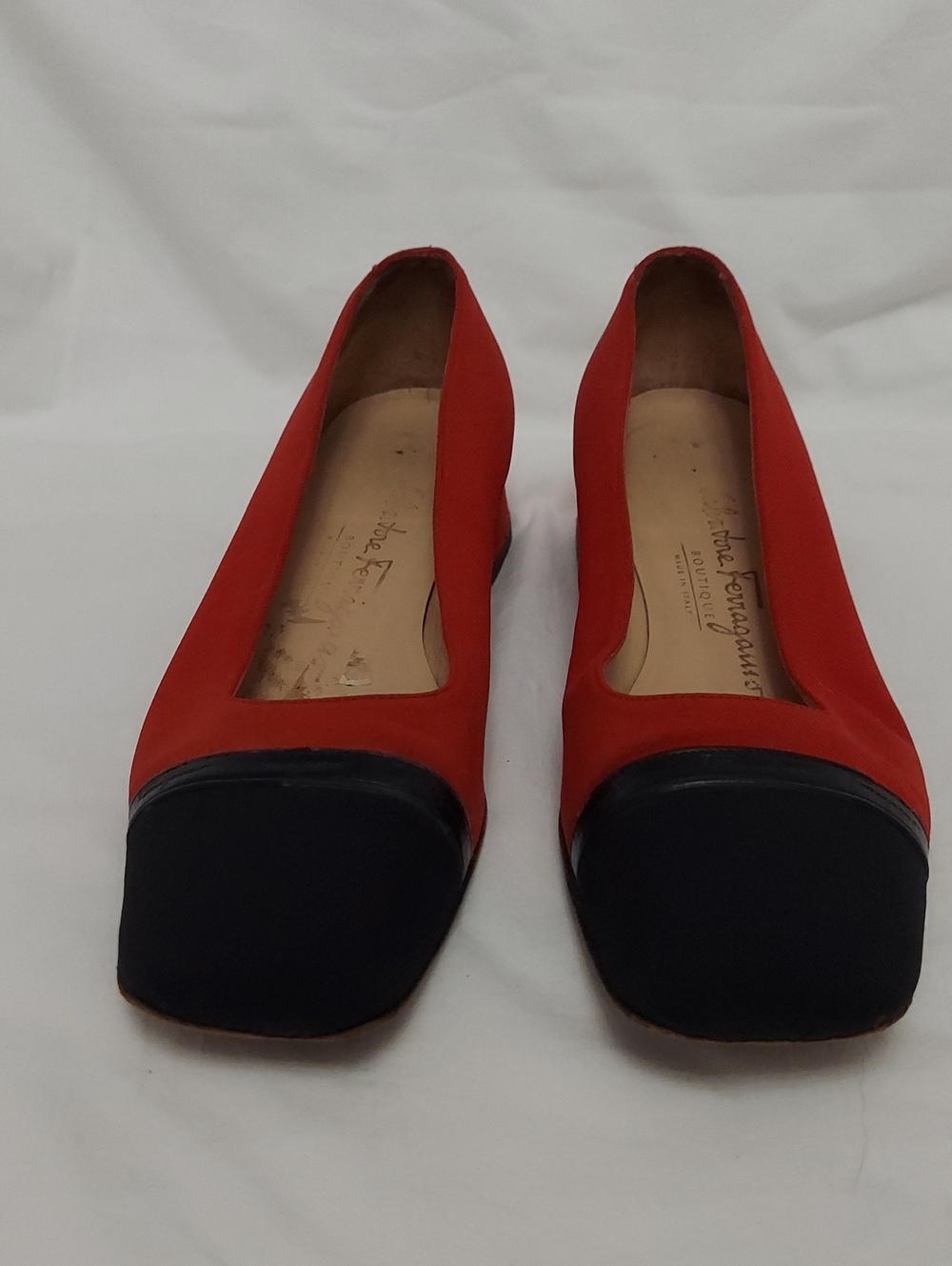 VTG Salvatore Ferragamo Cap Toe Pumps Block Heel 1" Womens 7.5 - Picture 2 of 12
